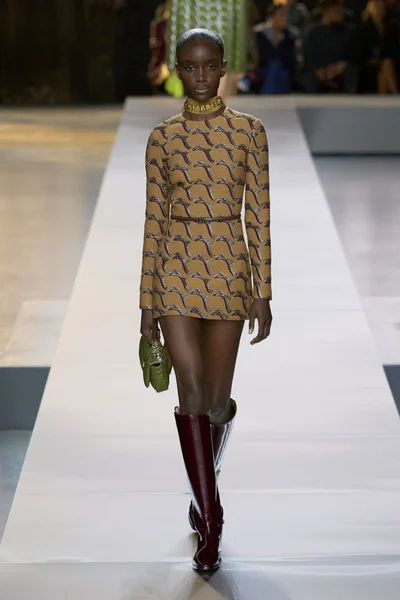 Look 46